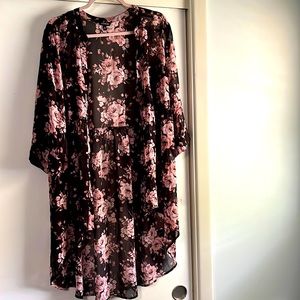 🍇 black and pink floral kimono wrap coverup torrid size 0